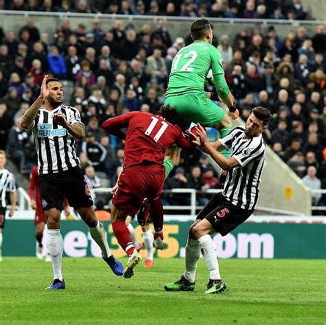 Mo Salah injury: How Liverpool star was hurt by Newcastle keeper - PICS ...