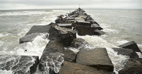 Would an enormous storm surge barrier save NYC’s coast—or destroy it ...