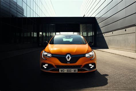 New Renault Megane RS Delivers 5.8-Sec 0-62 Time From €37,600 | Carscoops