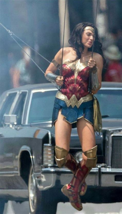 Funny behind-the-scenes scenes of Wonder Woman that few people know