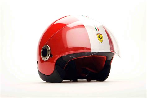 Kit review: Ferrari Rosso helmet | MCN