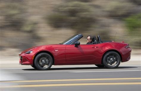 25 Snapshots of the Mazda Miata Through History - The Cheat Sheet