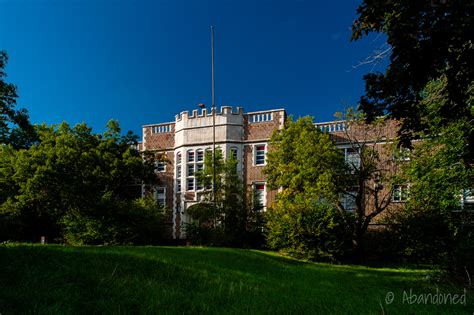 Horace Mann School - Abandoned