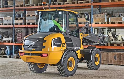 Volvo Compact Wheel Loaders Summarized — 2017 Spec Guide - Compact ...