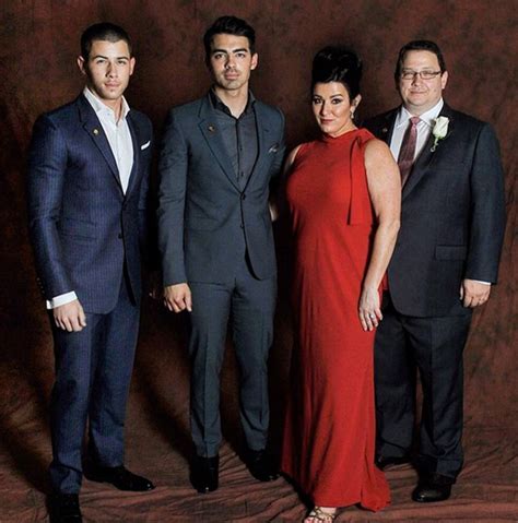 Jonas Brothers’ Dad’s Colon Cancer: Kevin Jonas Sr. Reveals Diagnosis ...