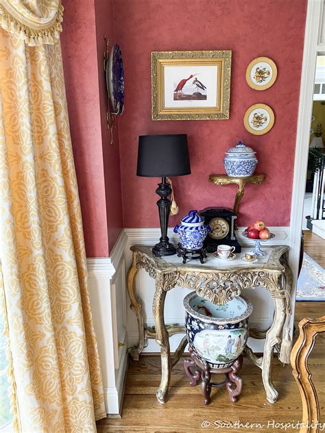 Feature Friday: Debbie's Colorful Traditional Home - Southern Hospitality