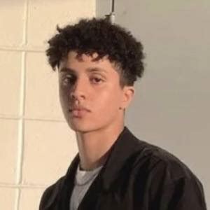 Ash Alk (TikTok Star) - Age, Birthday, Bio, Facts, Family, Net Worth, Height & More | AllFamous.org