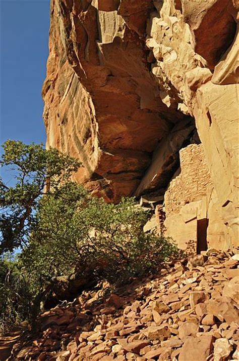 Honanki Ruins cliff dwelling about 15 miles west of Sedona | Vacation spots, Sedona arizona, Oh ...