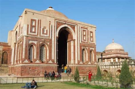 Alai Darwaza - History, Facts and Unheard Details