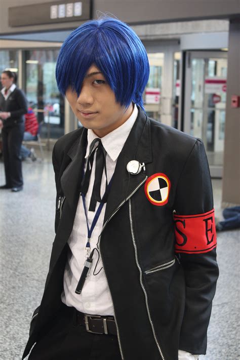 File:Persona 3 Protagonist cosplay at Montreal Comic-con 2014.jpg - Wikimedia Commons