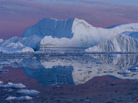 Six ways loss of Arctic ice impacts everyone | Pages | WWF