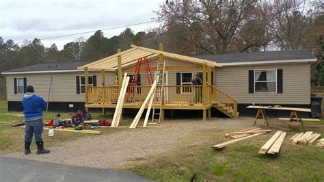 Deck roof...framing it up. | Building a porch, Mobile home porch ...