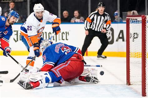 Islanders to face Rangers at MetLife Stadium in February 2024 for NHL’s ...