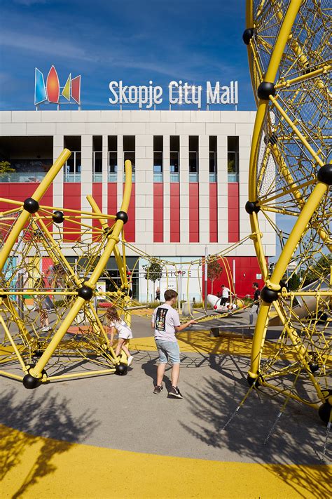 Vase AMANITO - Shopping centre Skopje city mall