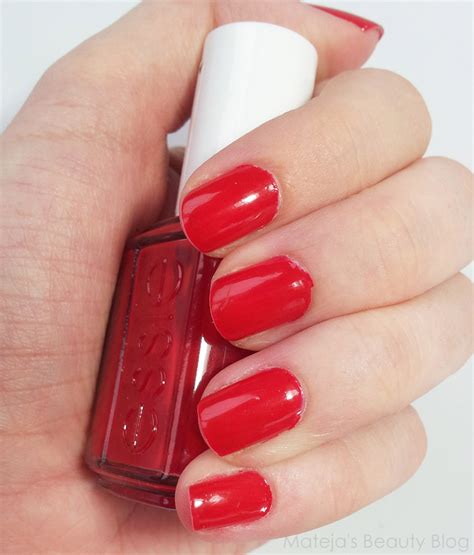 Essie Really Red - Mateja's Beauty Blog