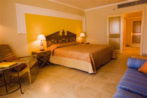 Luxury hotel in Montego Bay | Iberostar Rose Hall Beach