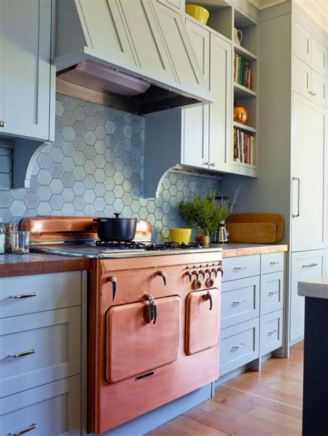 This Wildly Popular Kitchen Backsplash Tile Trend Is Cooling Off ...