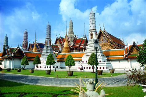 10 Must See Places in Bangkok