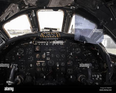 flight control instruments avro vulcan xm594 bomber cockpit newark ...