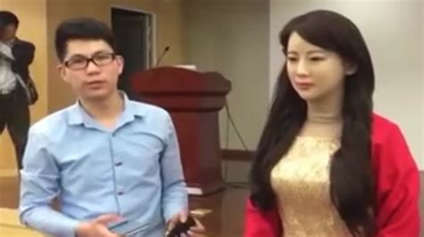 First interactive robot 'GIRLFRIEND' in China Jia Jia takes her orders direct from iCloud ...