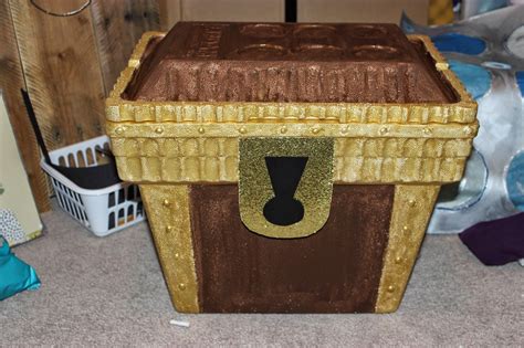 Tesslyn's: Treasure Chest DIY