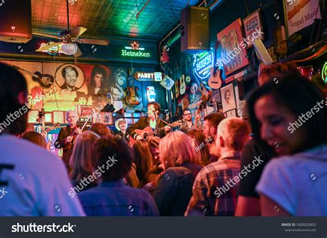 506 Nashville Music Bar Images, Stock Photos & Vectors | Shutterstock