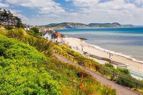 8 Best Beaches in Dorset That You Need to Visit [2024]