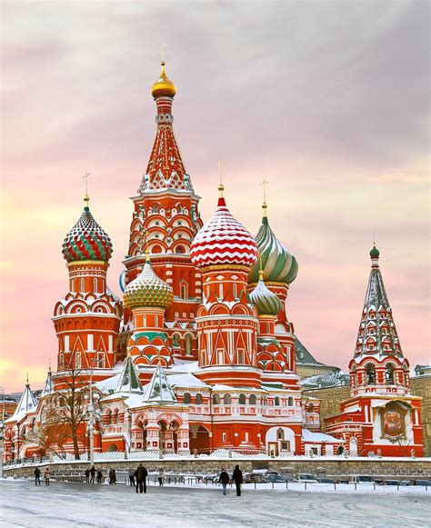 St. Basil's Cathedral | 31 Unreal Travel Destinations in Europe You ...