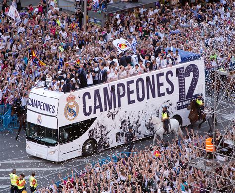 Real Madrid celebrations: Champions League trophy paraded at Bernabeu | Daily Star