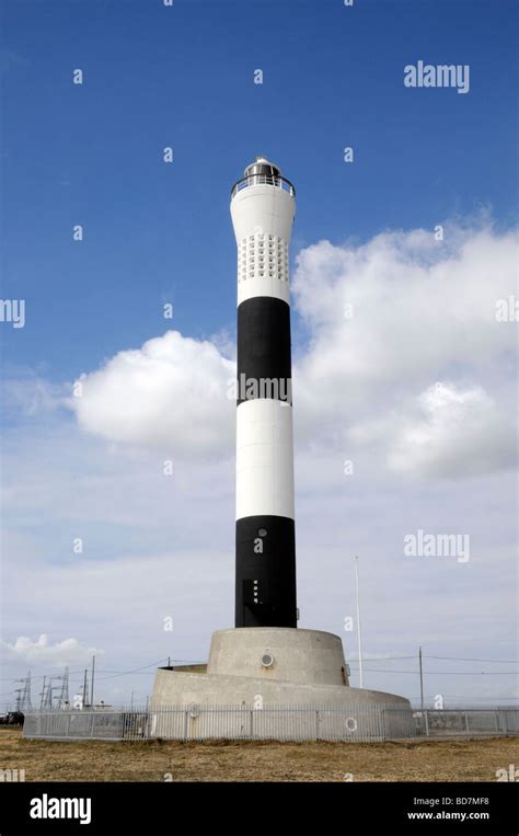 The new Dungeness Lighthouse Stock Photo - Alamy