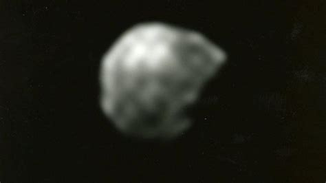 Closeup Image of Moon of the Asteroid Ida, March 21, 1994 | Special ...