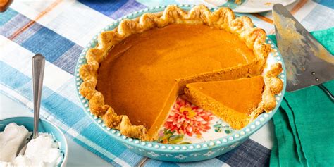 Best Pumpkin Pie Recipe - How to Make Pumpkin Pie