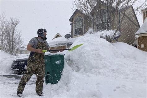 It's becoming a record year for snowfall in Flagstaff area | AP News