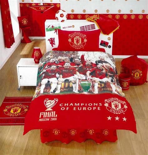 Manchester United FC - Champions Of Europe Single Bed Duvet Set - Official MUFC | Boys bedroom ...