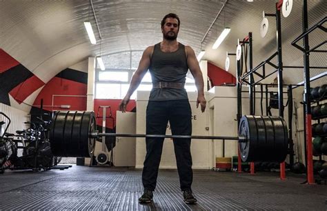 Henry Cavill’s Superman Workout Routine, Diet Plan, Body Stats