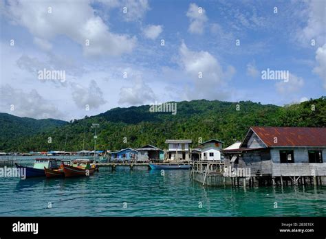 Anambas Islands Indonesia - Terempa fishing village Siantan Island Stock Photo - Alamy