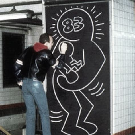 Keith Haring in a NYC subway station. | Keith haring art, Haring art, Keith haring