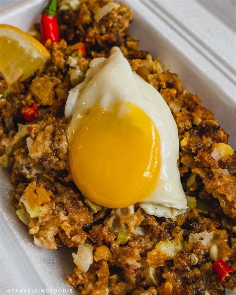 Crispy Sisig with Egg : r/filipinofood