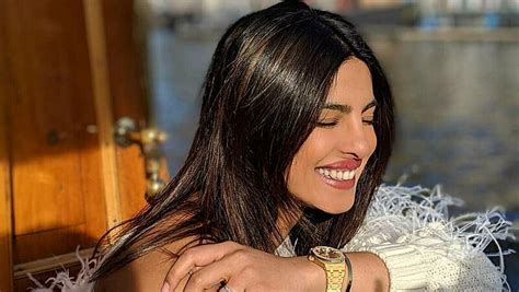 Priyanka Chopra's Beauty Routine That Leaves Her with Flawless Skin ...