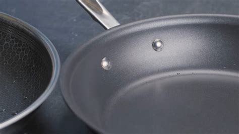 Hexclad vs All-Clad Cookware: Which one is Better?