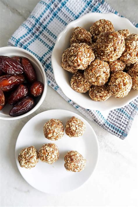 No-Bake Chai Spiced Date Energy Balls - Yay! For Food