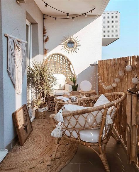 Balcony Decoration Ideas To Energize Your Outdoor Space