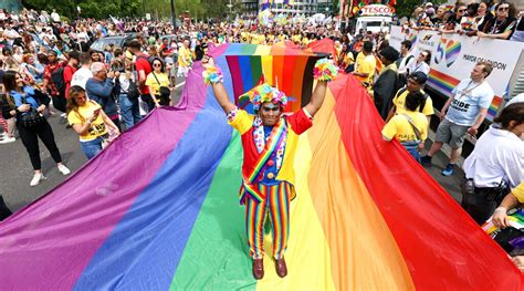 Pride parade returns in London on 50th anniversary | Life-style News ...