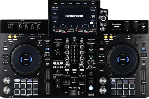 Best DJ Controllers with Screen of 2023 - Poonam Tewari