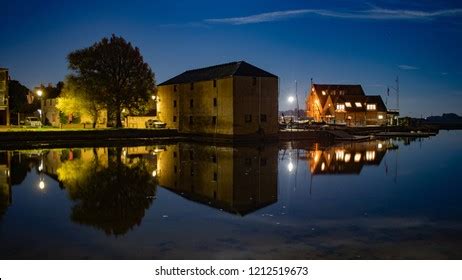 8 Emsworth Cottages Images, Stock Photos & Vectors | Shutterstock