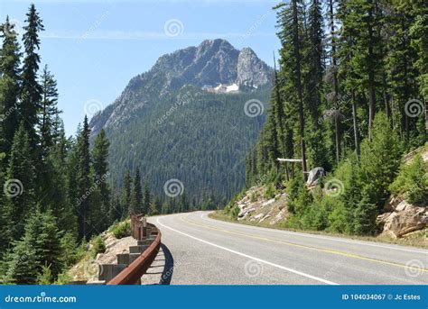 Road View Along Highway 20, Washington State Stock Image - Image of lake, cascades: 104034067