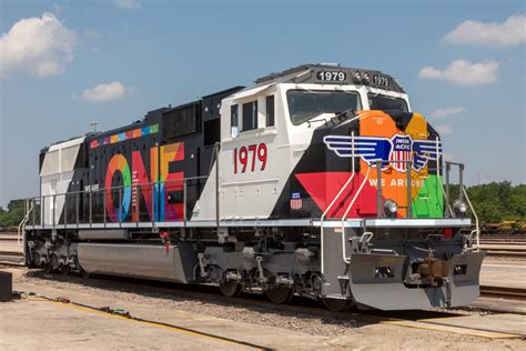 News photos: Union Pacific releases images of 'We Are One' locomotive ...