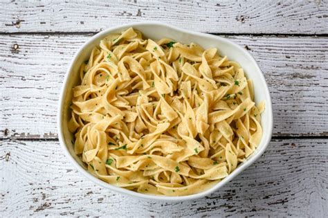 Buttered Noodles With Parsley - Classic Recipes