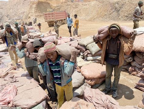 Devastating photos of cobalt mines in Democratic Republic of Congo that ...