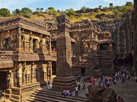 Ellora Caves - placestovisitindia.in